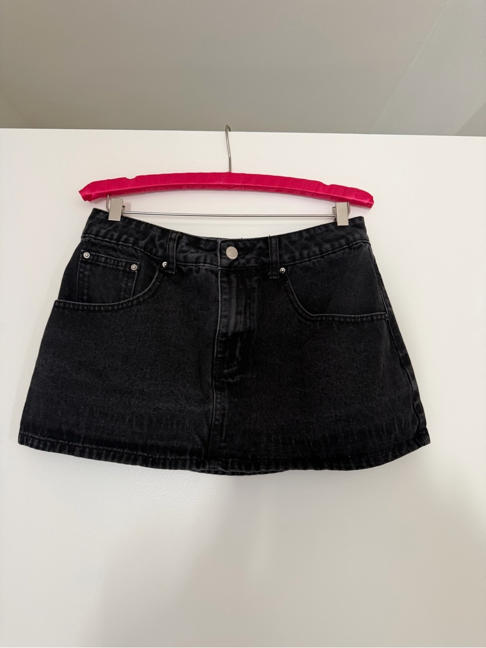 Black Mid-Rise Denim Mini Skirt